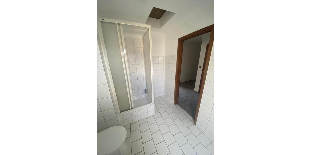 Dachgeschoßwohnung Duisburg Duisburg-Mitte - 2 Zimmer, 65 m&sup2;, 450&euro; | Angebot:25052498