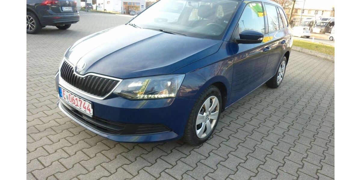 Skoda Fabia 182.000 km 5.950 &euro; Essen 45144