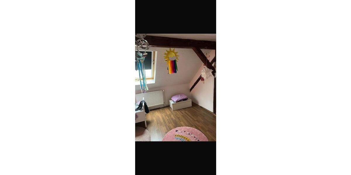 Maisonettenwohnung Duisburg Hamborn - 6.5 Zimmer, 165 m&sup2;, 1.350&euro; | Angebot:26038163