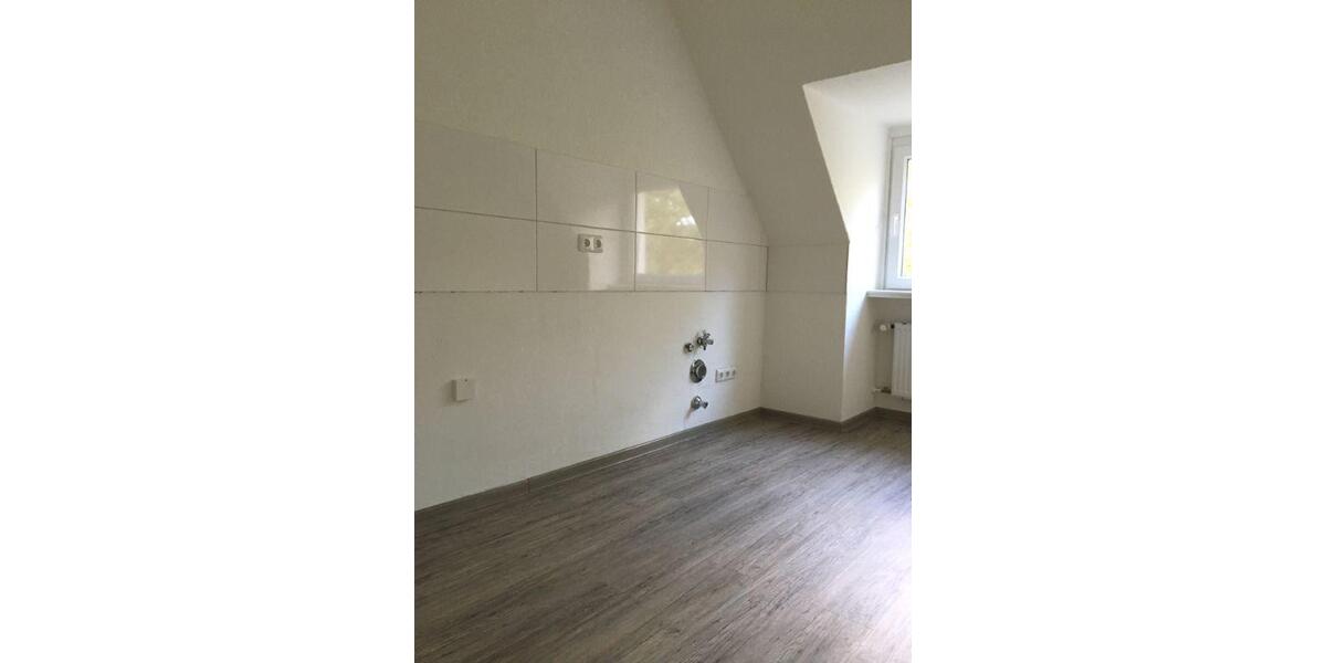 Dachgeschoßwohnung Essen Stadtbezirk IV - 2 Zimmer, 41 m&sup2;, 405&euro; | Angebot:25807030