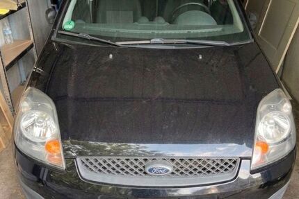 Ford Fiesta 230.000 km 1.200 &euro; Bochum 44805