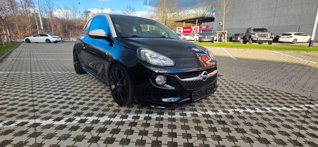 Opel Adam 117.000 km 6.390 &euro; Essen 45145