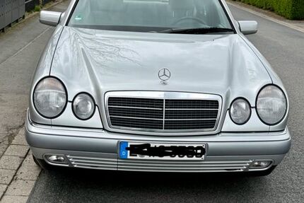 Mercedes-Benz 230 85.600 km 6.950 &euro; Bochum 44869