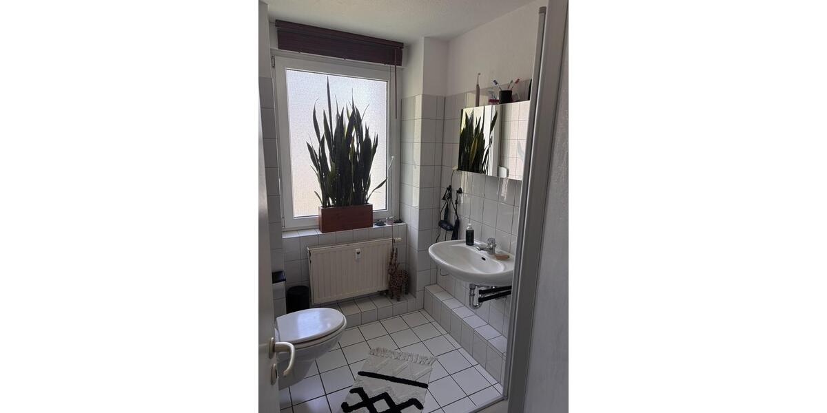 Erdgeschoßwohnung Essen Stadtbezirk III - 2.5 Zimmer, 50 m&sup2;, 454&euro; | Angebot:26389106
