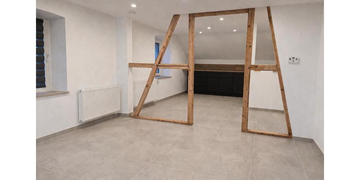 Dachgeschoßwohnung Essen Stadtbezirk VIII - 3 Zimmer, 85 m&sup2;, 950&euro; | Angebot:26638437
