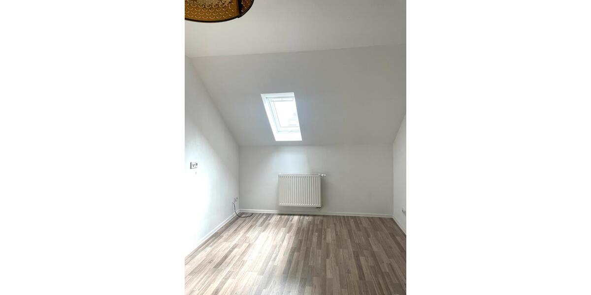 Dachgeschoßwohnung Mülheim an der Ruhr Menden-Holthausen - 2.5 Zimmer, 60 m&sup2;, 510&euro; | Angebot:25999447