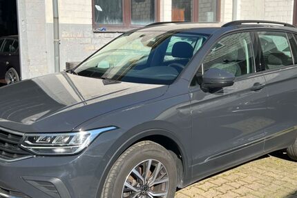 VW Tiguan 198.000 km 18.500 &euro; Bochum 44793