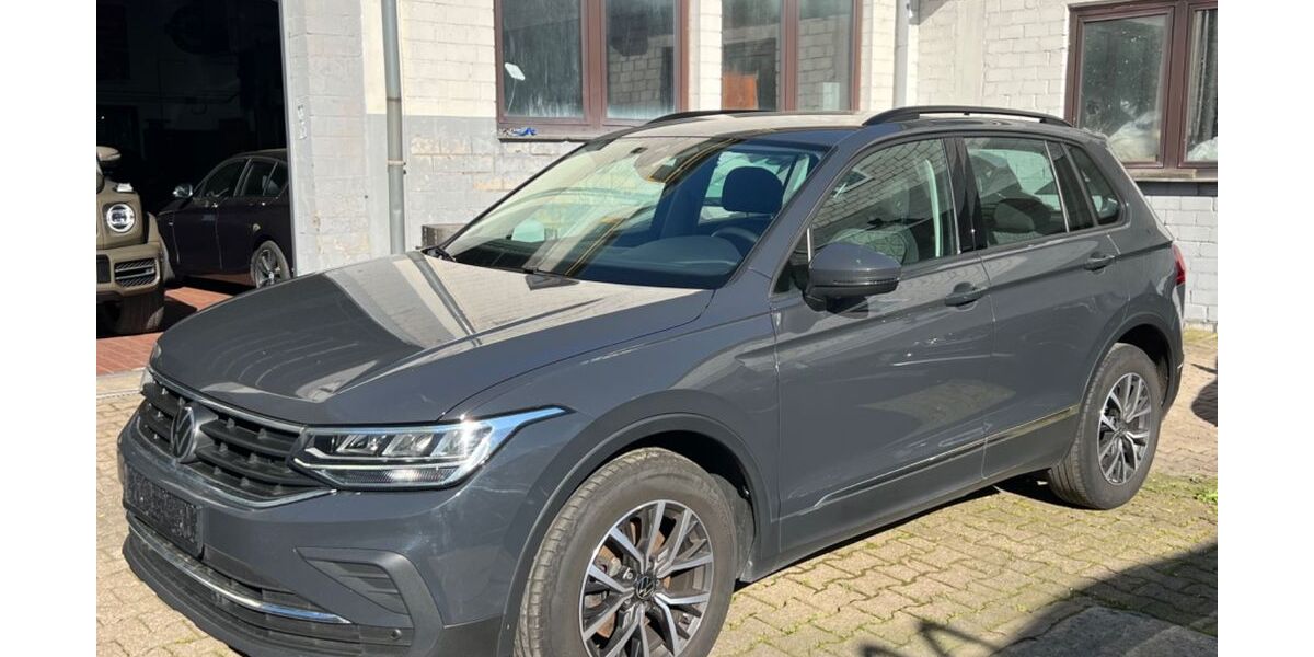 VW Tiguan 198.000 km 18.500 &euro; Bochum 44793