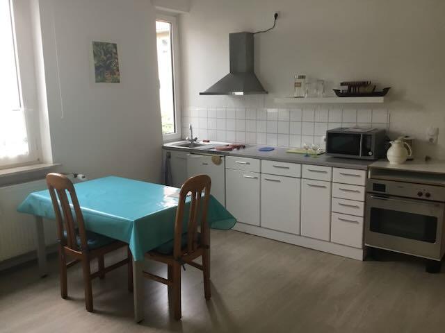Einfamilienhaus Gelsenkirchen Erle - 17 Zimmer, 290 m&sup2;, 390.000&euro; | Angebot:27014137