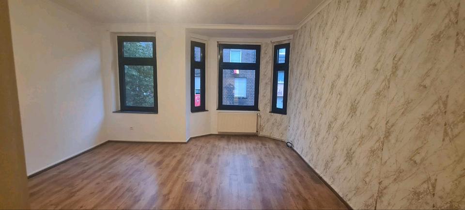 Etagenwohnung Duisburg Hamborn - 4 Zimmer, 84 m&sup2;, 700&euro; | Angebot:25838730
