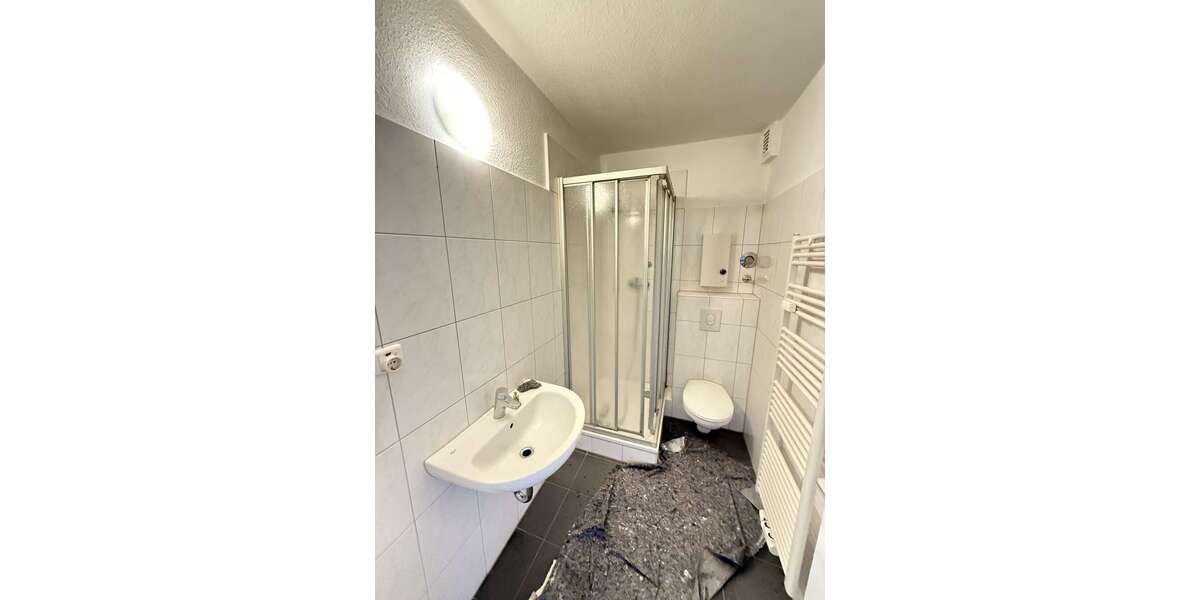 Etagenwohnung Duisburg Mittelmeiderich - 2 Zimmer, 65 m&sup2;, 550&euro; | Angebot:25562332