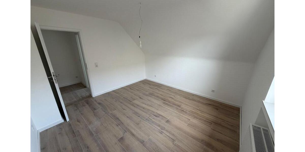 Dachgeschoßwohnung Dorsten Alt-Wulfen - 2.5 Zimmer, 66 m&sup2;, 885&euro; | Angebot:26690636