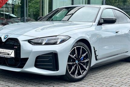 BMW i4 29.526 km 53.360 &euro; Mülheim 45472