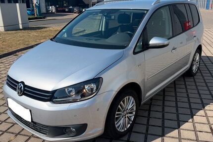 VW Touran 281.000 km 5.850 &euro; Essen 45329