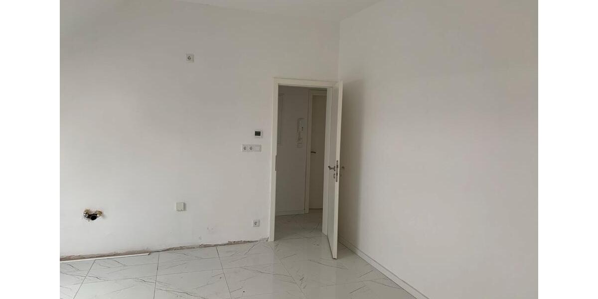 Dachgeschoßwohnung Oberhausen Schmachtendorf - 4 Zimmer, 85 m&sup2;, 600&euro; | Angebot:26670217