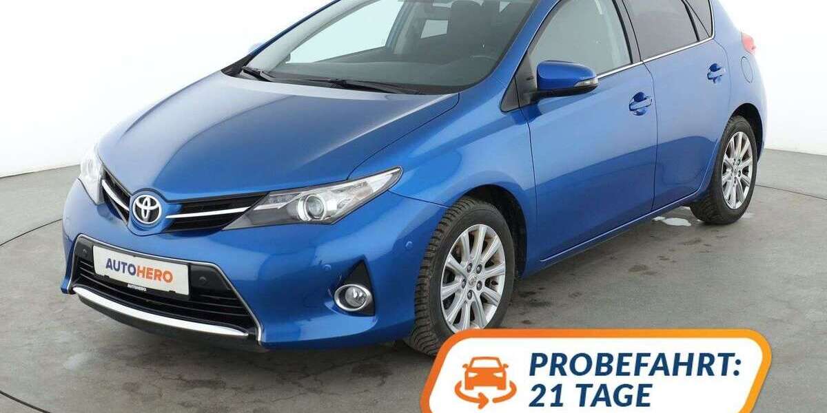 Toyota Auris 108.545 km 10.250 &euro; Essen 45141