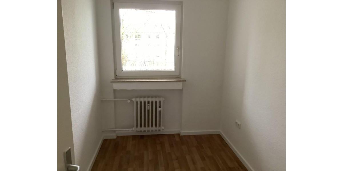 Etagenwohnung Gelsenkirchen Ückendorf - 4 Zimmer, 70 m&sup2;, 623&euro; | Angebot:24268847