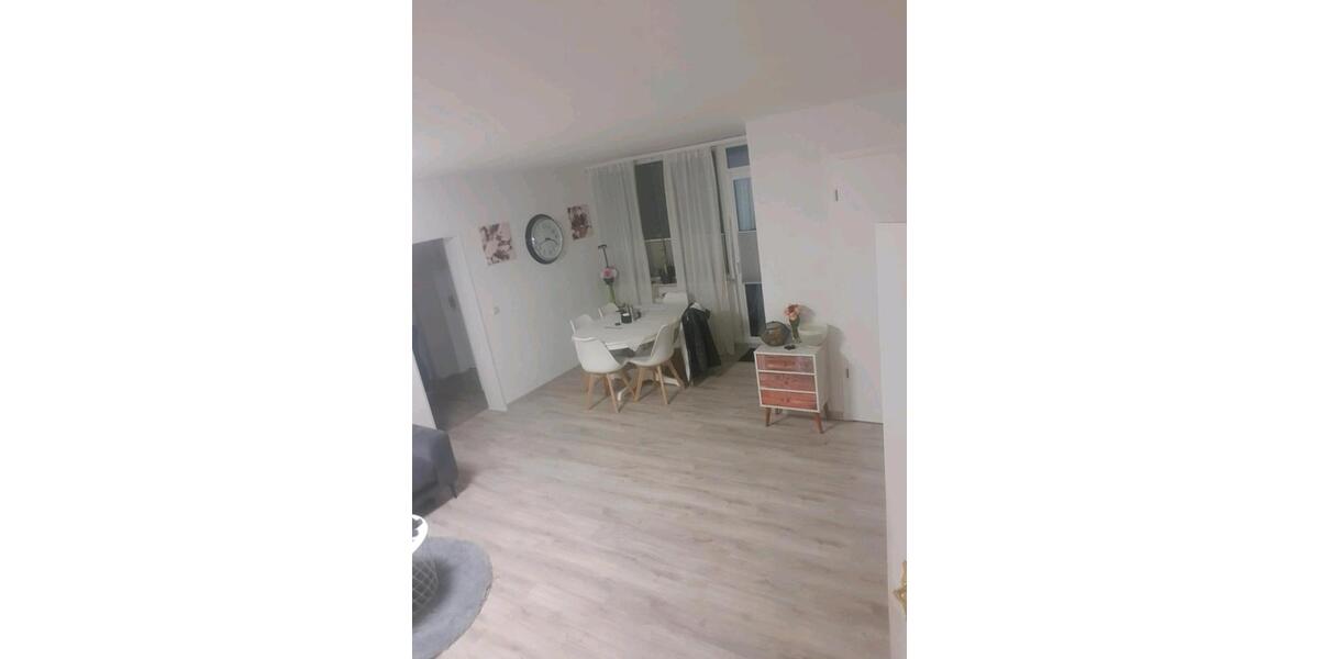 Etagenwohnung Heiligenhaus - 4 Zimmer, 95 m&sup2;, 1.300&euro; | Angebot:26700853
