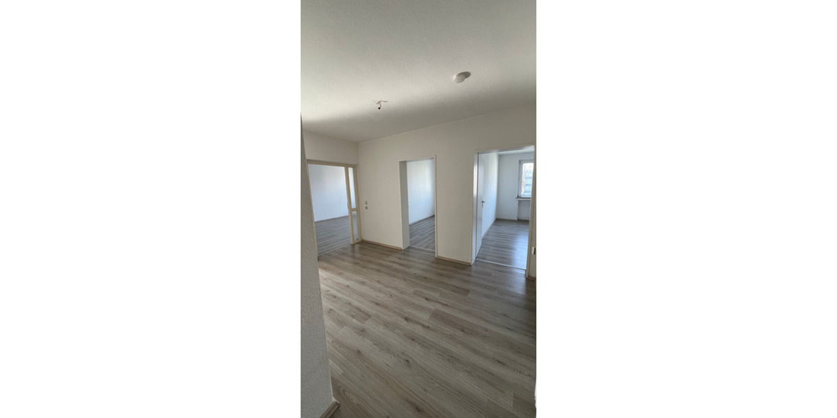 Etagenwohnung Voerde (Niederrhein) - 3.5 Zimmer, 74 m&sup2;, 703&euro; | Angebot:25871606